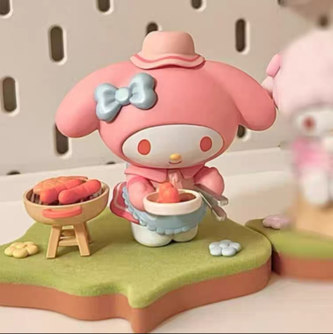 Présentoir de poupées Sanrio de Noël, accessoires pour étui de téléphone portable