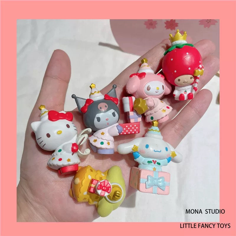 Présentoir de poupées Sanrio de Noël, accessoires pour étui de téléphone portable